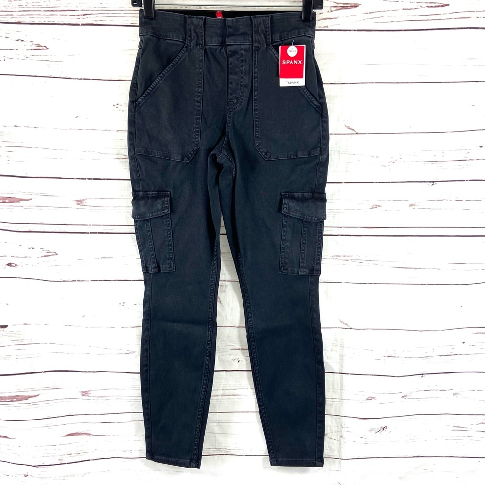 Spanx Cargo Pants Women’s Petite Medium Washed Black‎ Twill Ankle Stretch